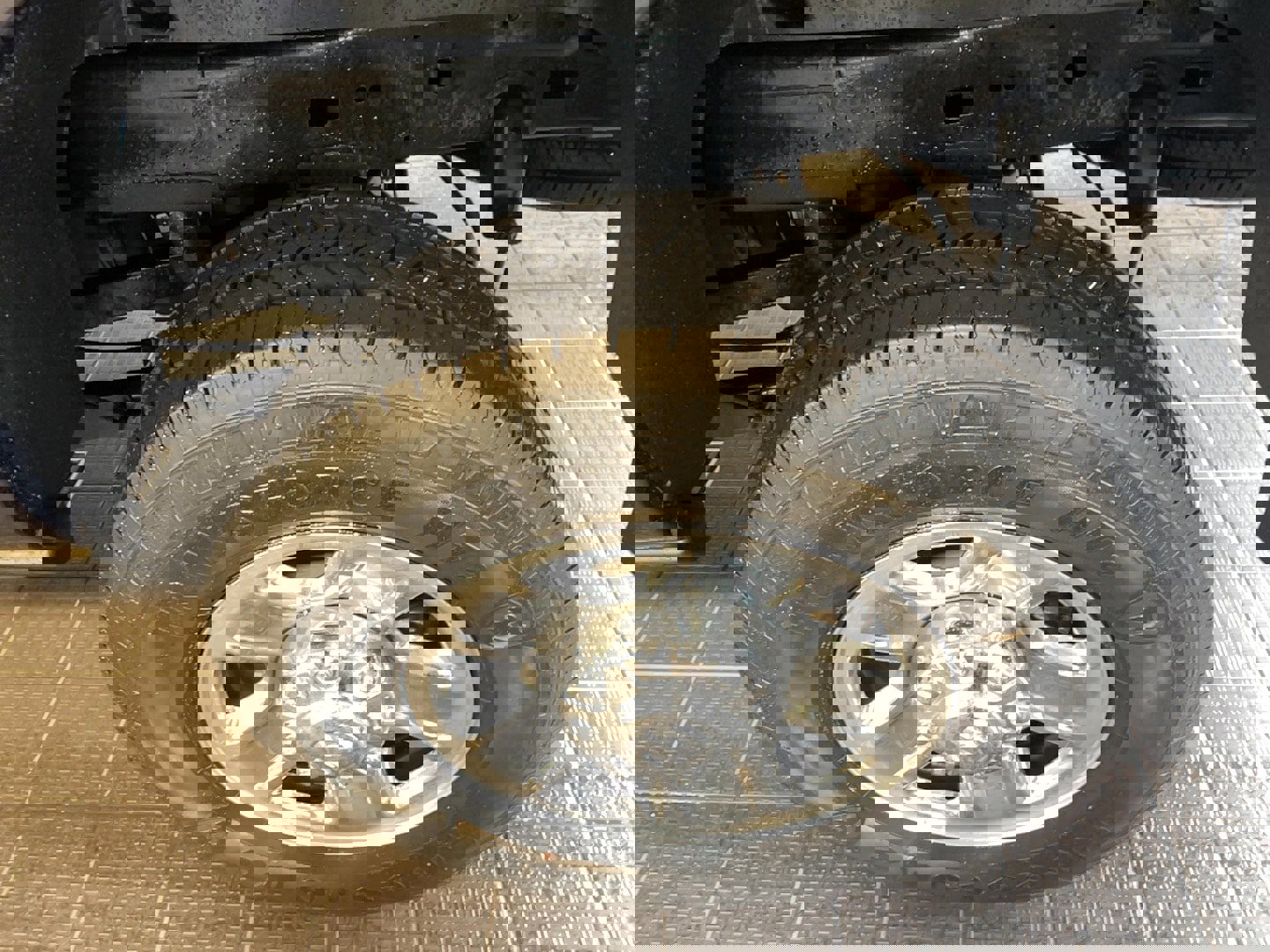 Used 2024 RAM 2500 Tradesman w/ Chrome Appearance Group image 5