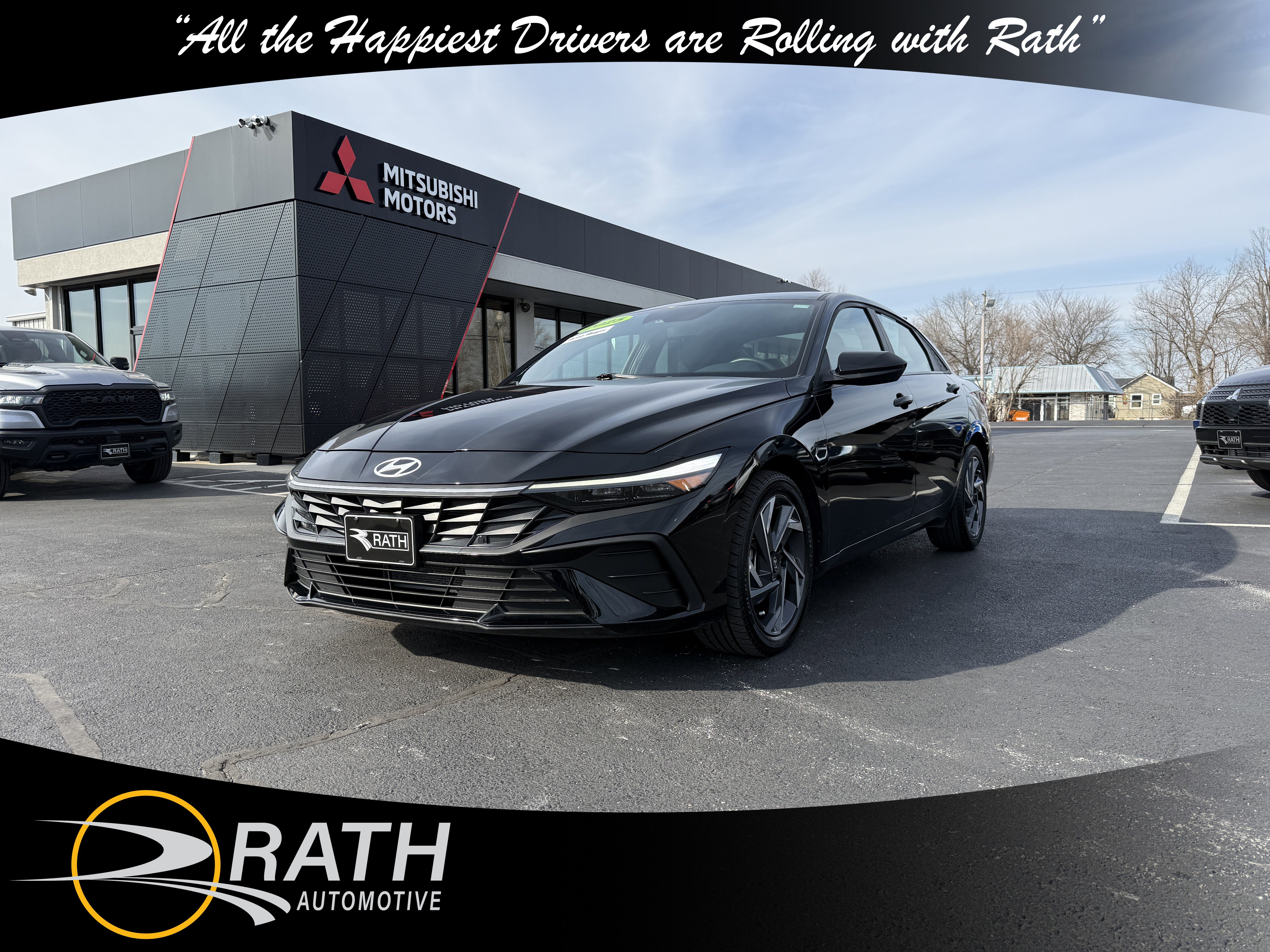 Used 2025 Hyundai Elantra Sport image 4