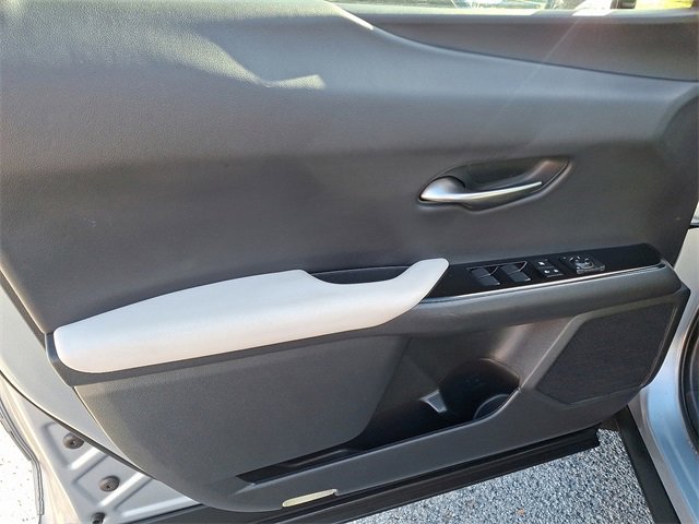 Used 2023 Lexus UX 250h AWD w/ Premium Package image 12