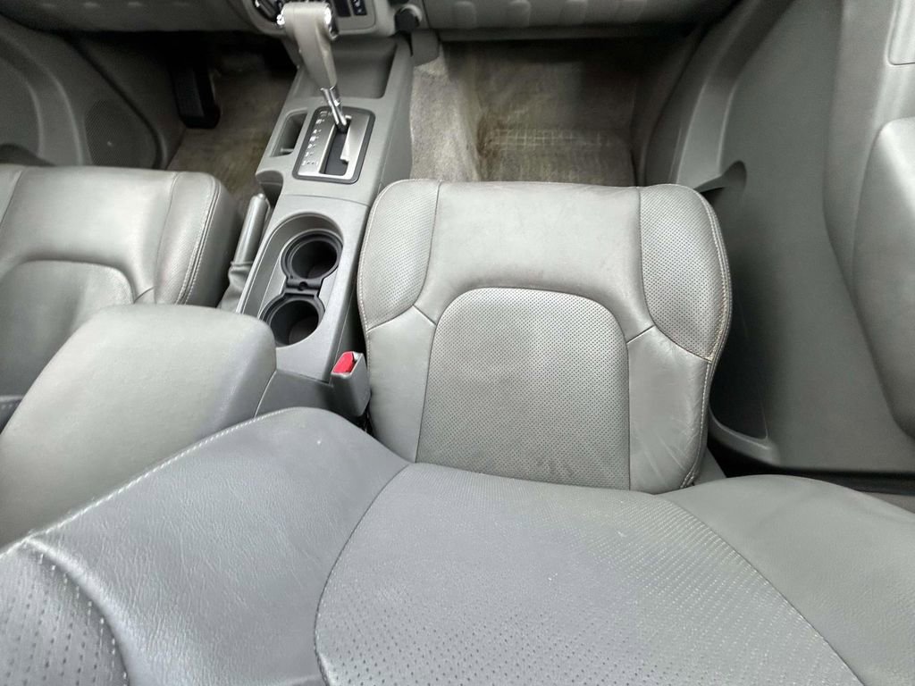 Used 2013 Nissan Frontier SL w/ Moonroof Pkg image 15