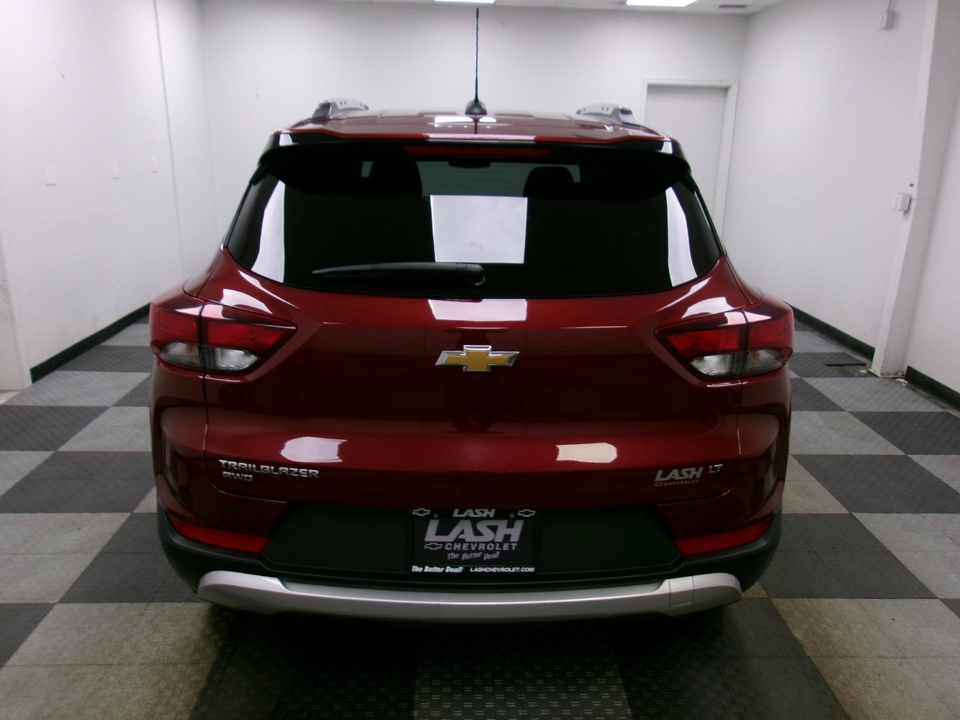 Used 2025 Chevrolet TrailBlazer LT AWD/4WD image 11