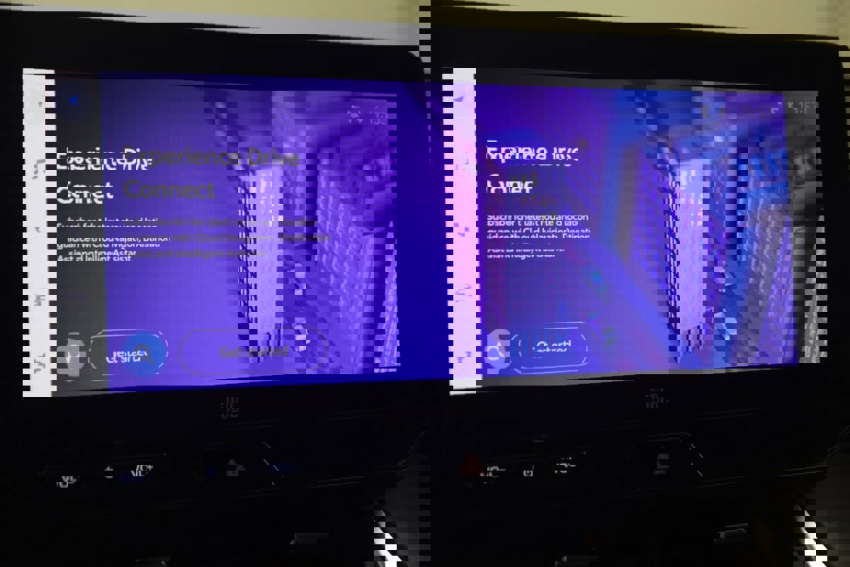 Used 2023 Toyota Venza Limited image 9