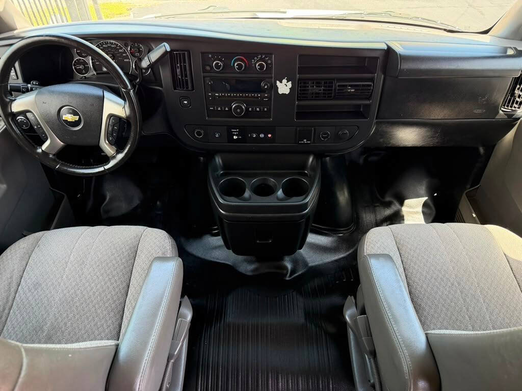 Used 2016 Chevrolet Express 2500 LS RWD image 8