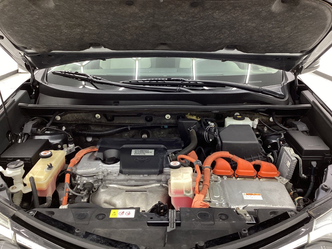 Used 2018 Toyota RAV4 LE image 39