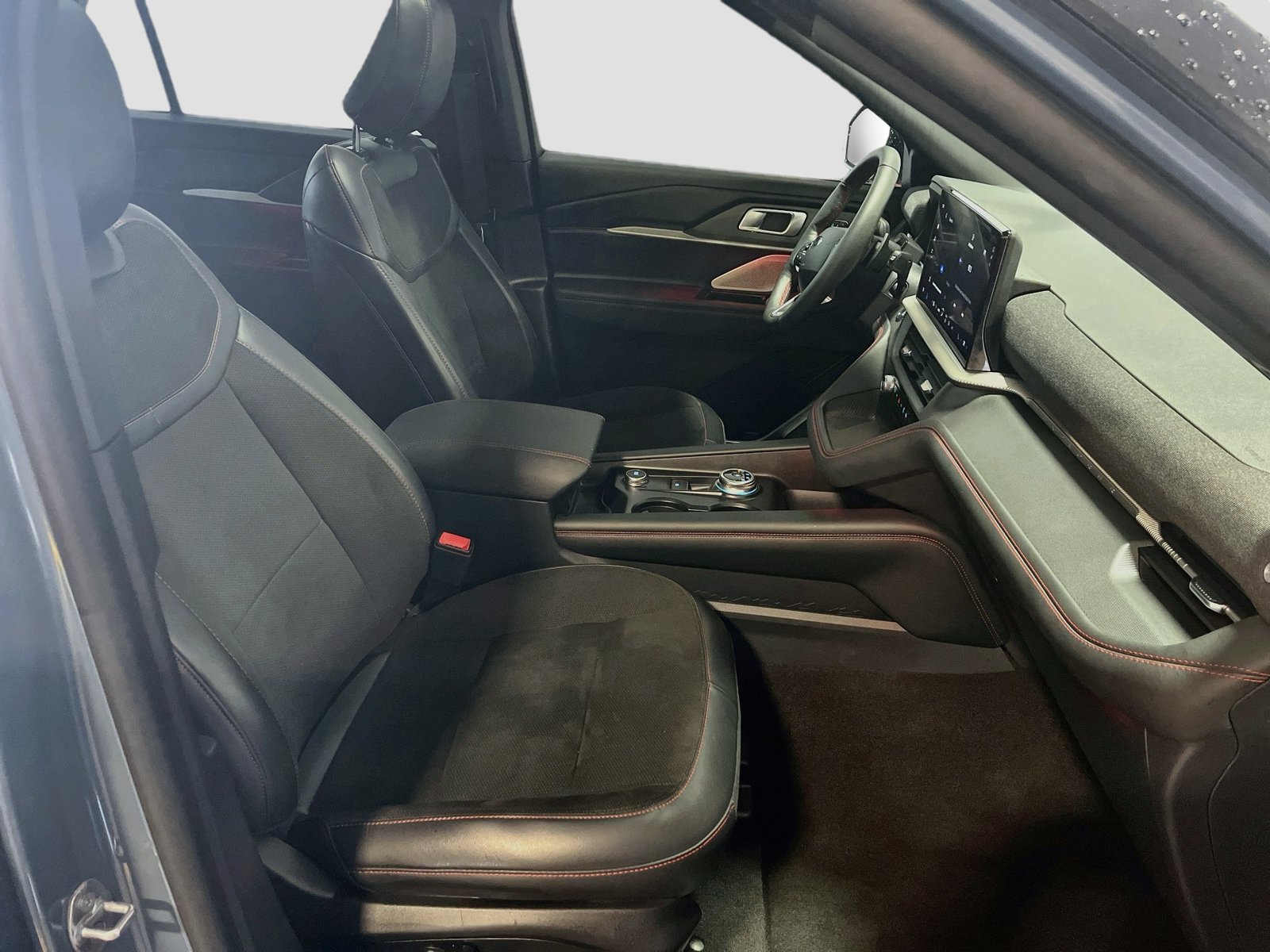 Used 2026 Ford Explorer ST w/ Sun And Sound Package AWD/4WD image 31