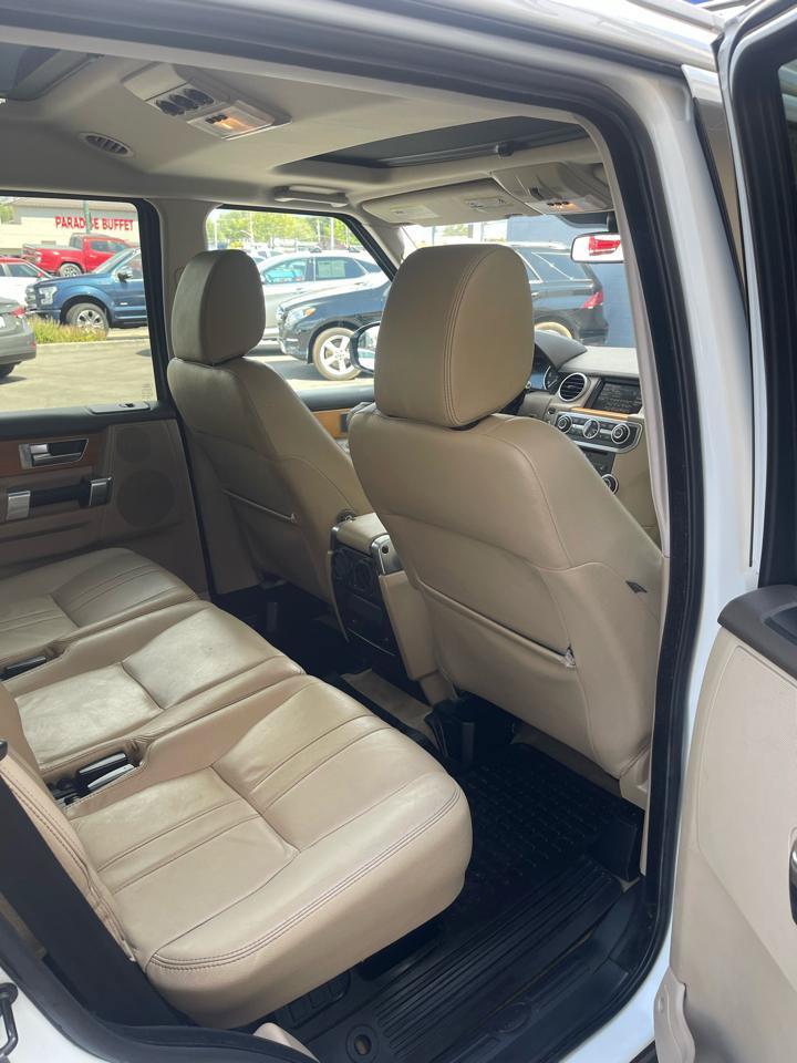 Used 2014 Land Rover LR4 HSE AWD/4WD image 17