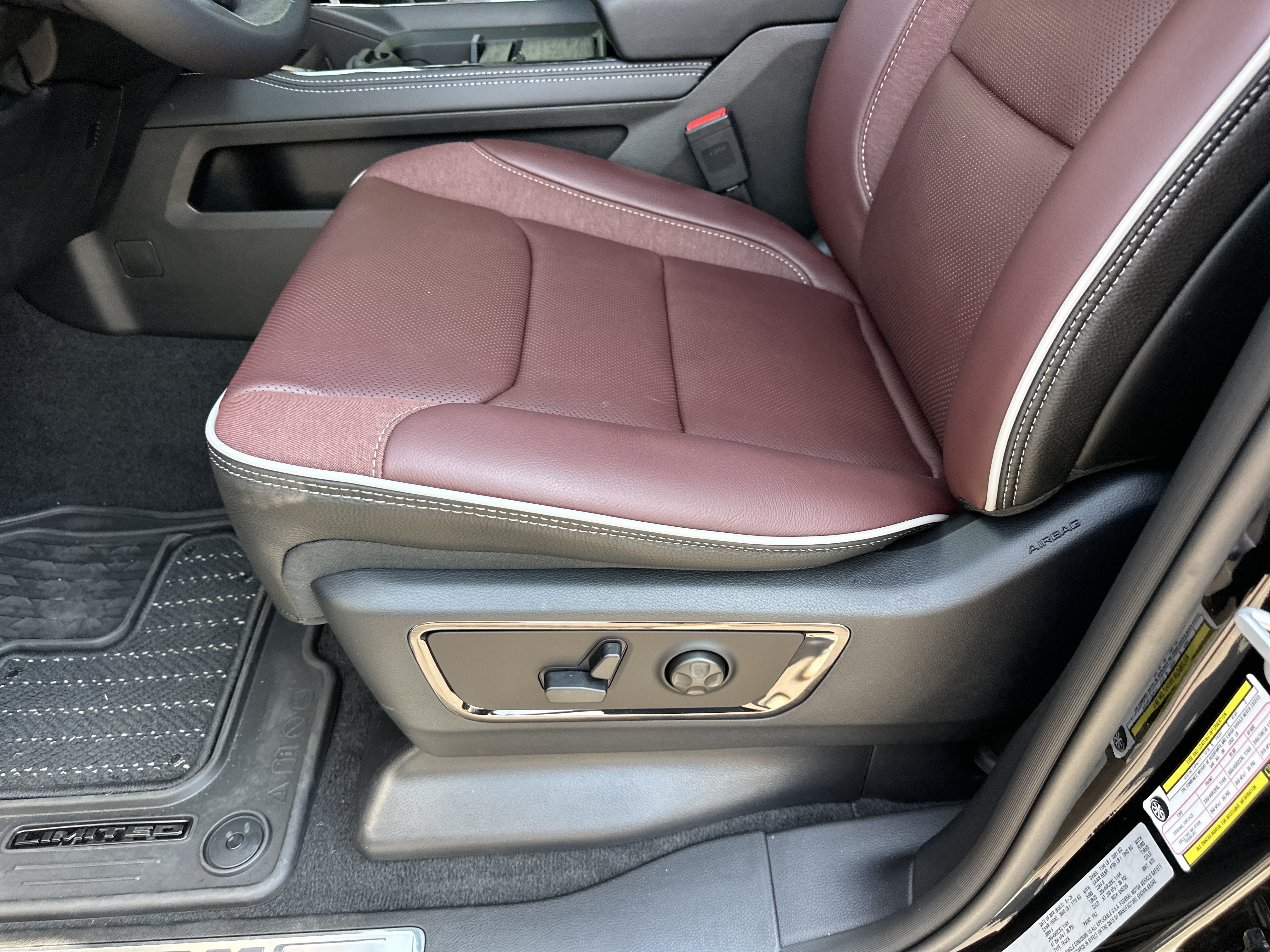 New 2027 RAM 1500 Limited AWD/4WD image 32