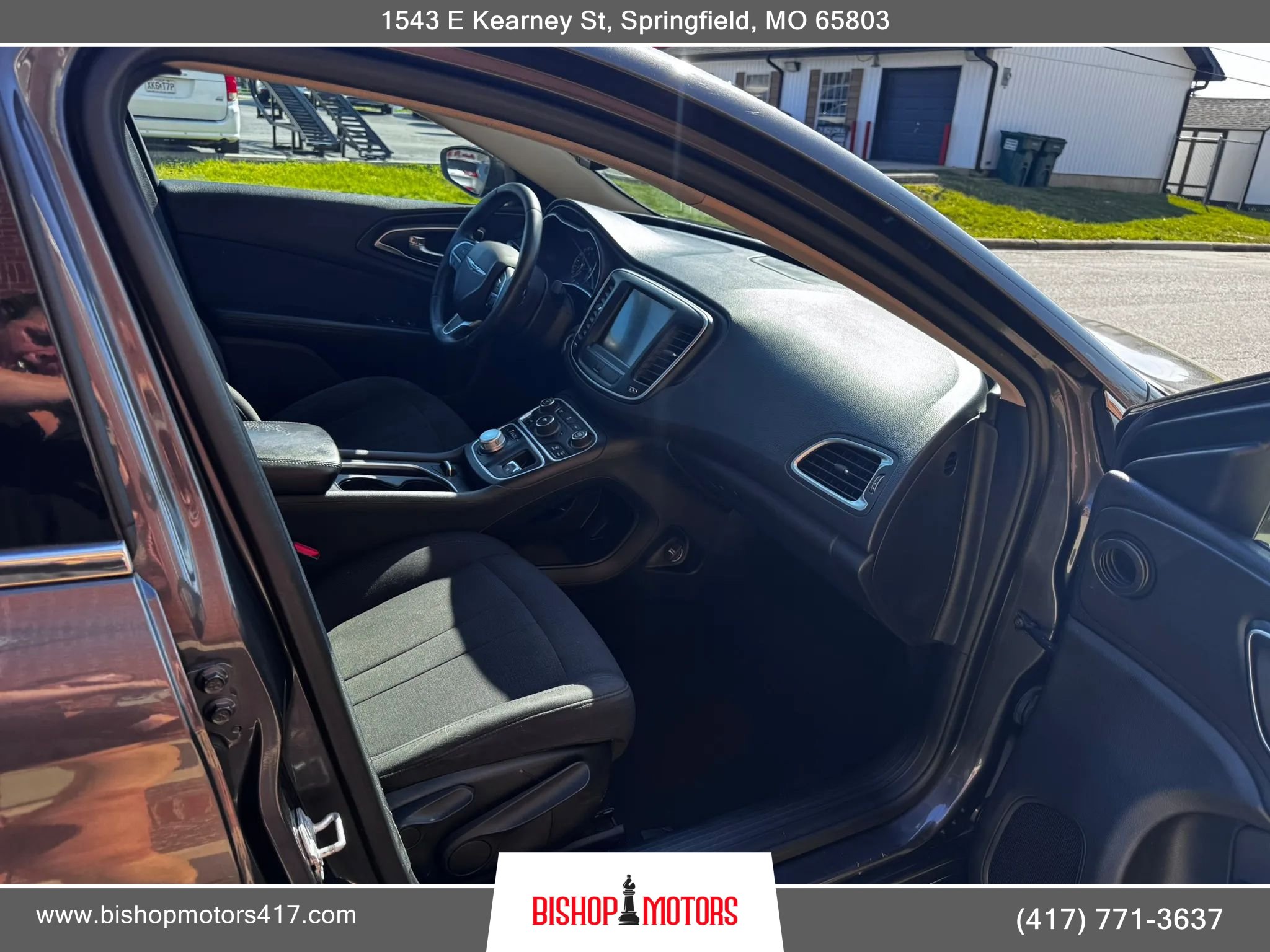 Used 2015 Chrysler 200 Limited w/ Convenience Group FWD image 14