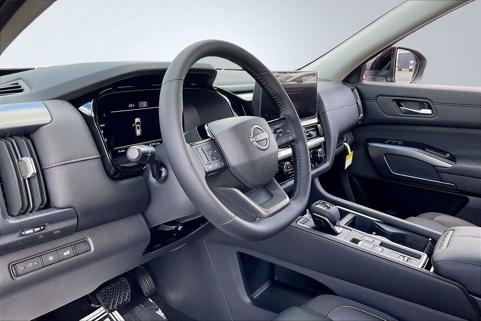New 2026 Nissan Pathfinder SL image 7