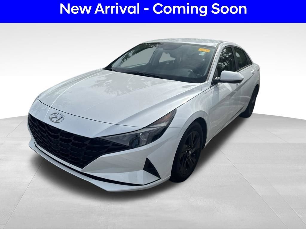 Certified 2021 Hyundai Elantra SEL w/ Cargo Package FWD image 2