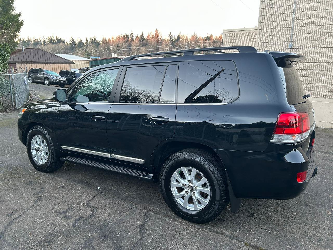 Used 2016 Toyota Land Cruiser AWD/4WD image 7