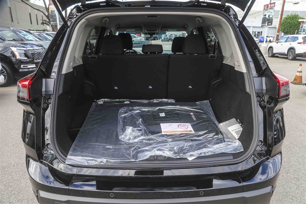 New 2026 Nissan Rogue S image 11