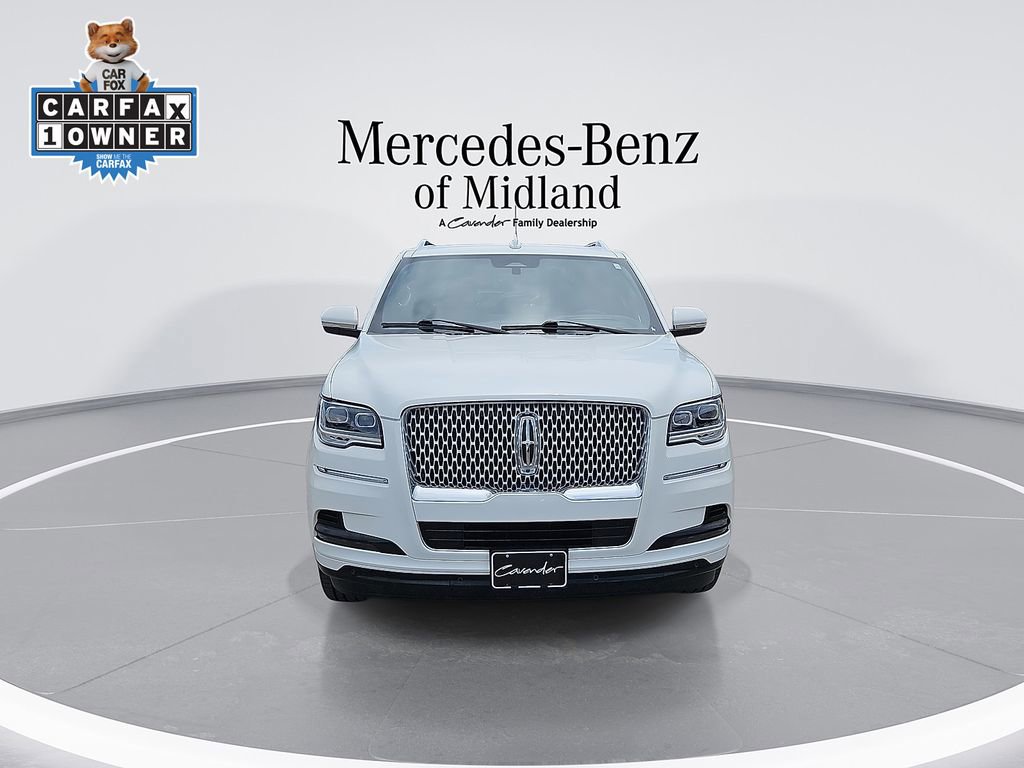 Used 2023 Lincoln Navigator Reserve AWD/4WD image 3
