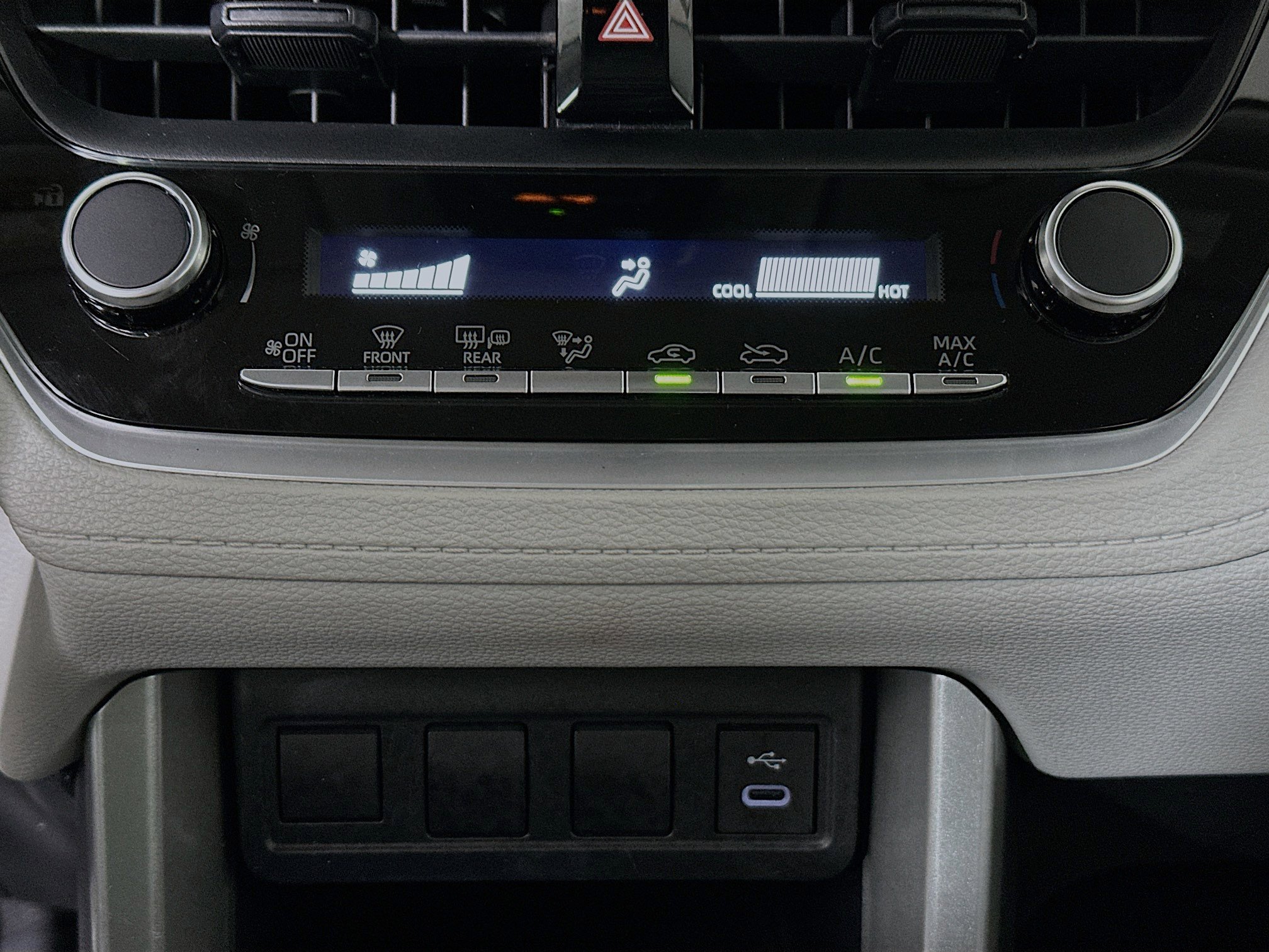 Used 2023 Toyota Corolla Cross L image 22