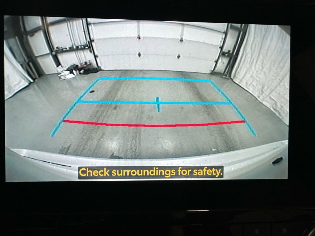 Used 2025 Toyota Highlander XLE image 35