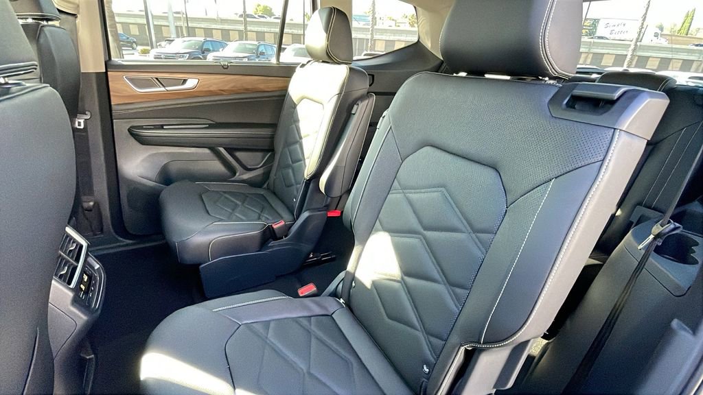 New 2026 Volkswagen Atlas SE FWD image 16
