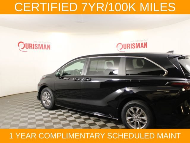 Used 2025 Toyota Sienna LE FWD image 7