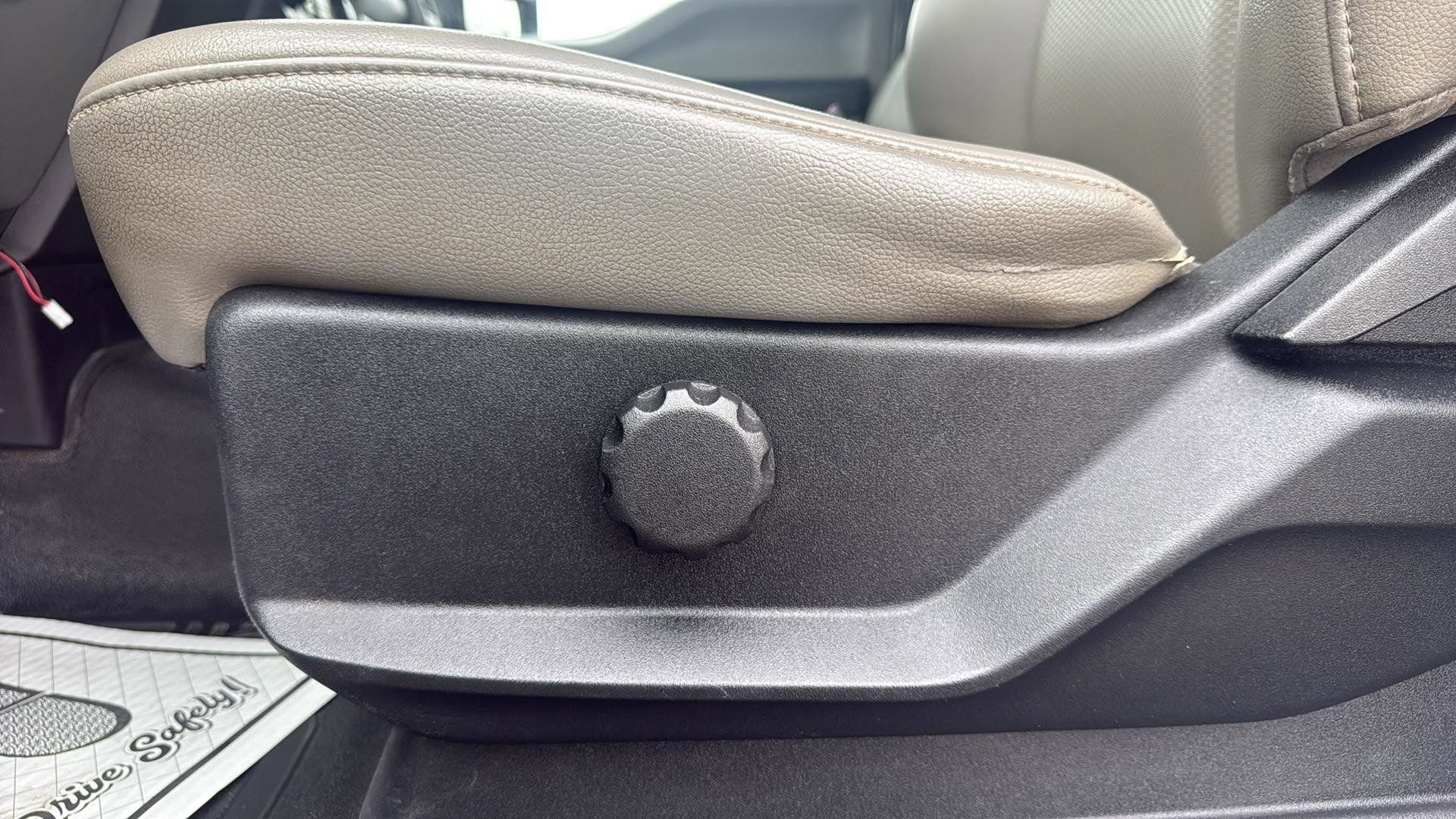 Used 2021 Ford F250 XL w/ Snow Plow Prep Package image 21