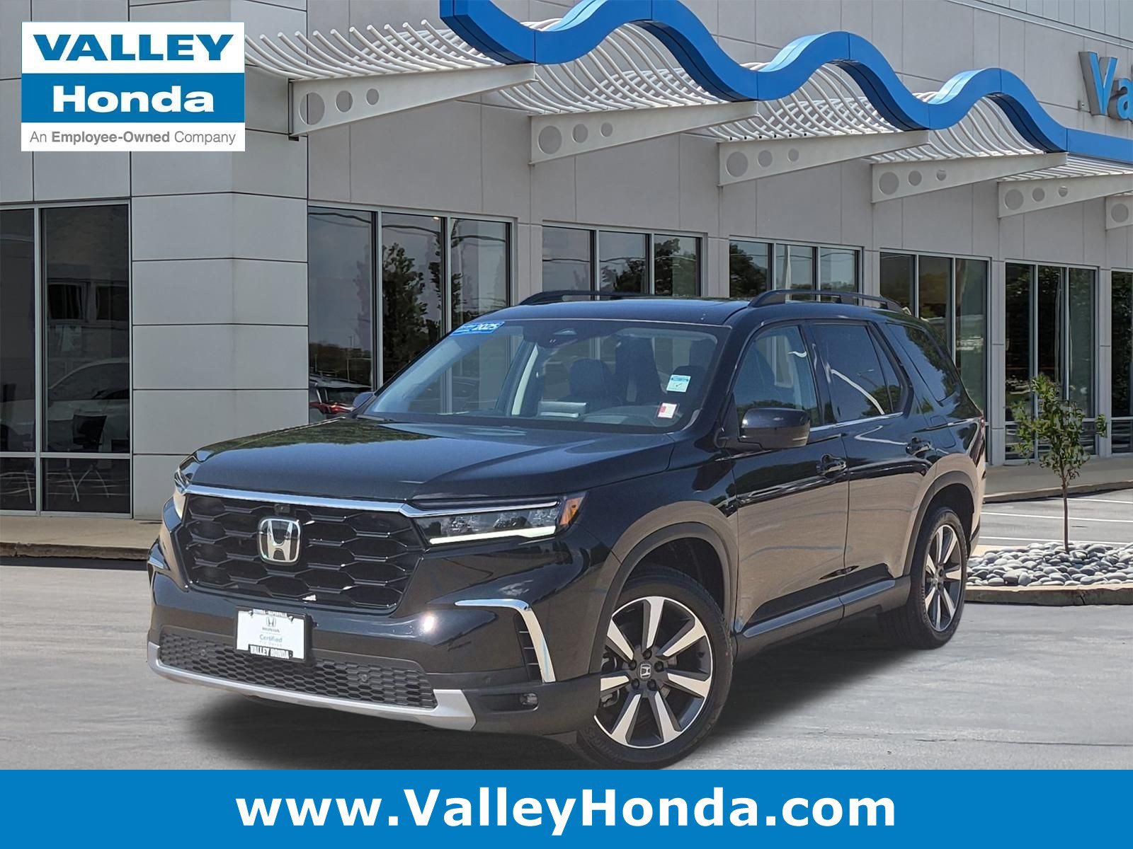 Certified 2025 Honda Pilot Elite image 1