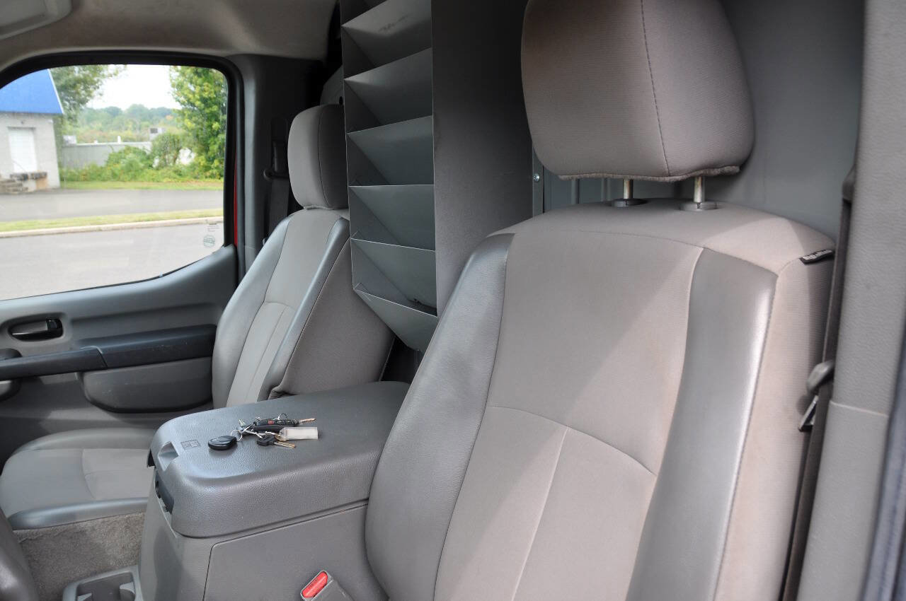 Used 2015 Nissan NV 2500 SV w/ Technology Package image 17