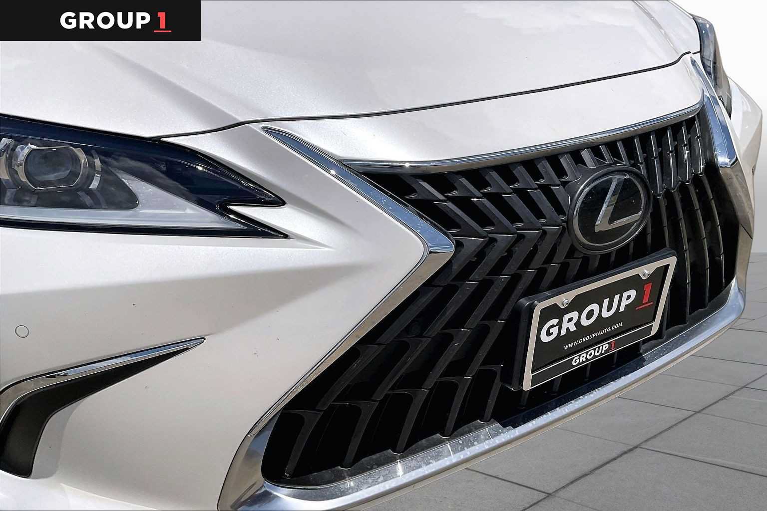 Used 2025 Lexus ES 350 w/ Premium Package FWD image 27
