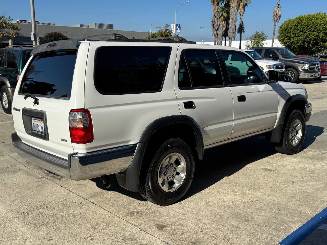 Used 2000 Toyota 4Runner Base 4dr SUV image 11