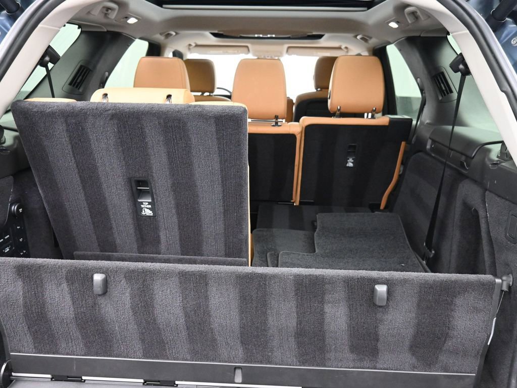 Used 2018 Land Rover Discovery HSE image 23