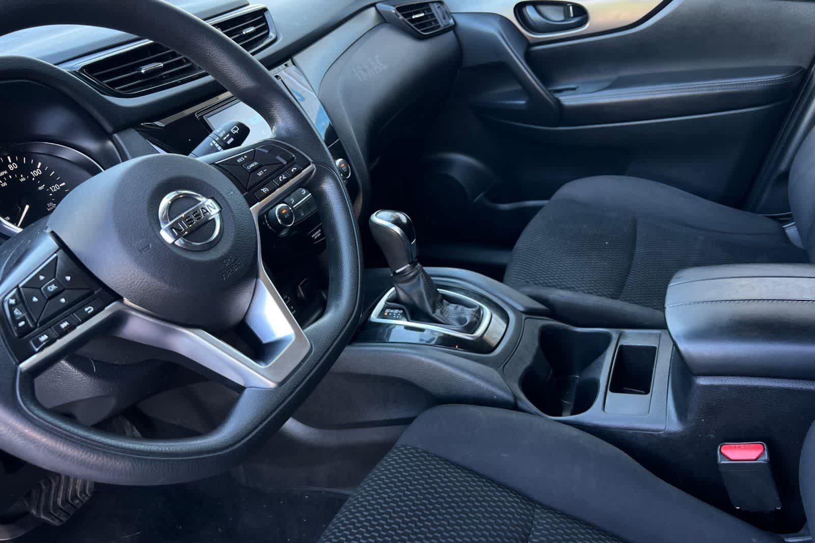 Used 2018 Nissan Rogue Sport S FWD image 12