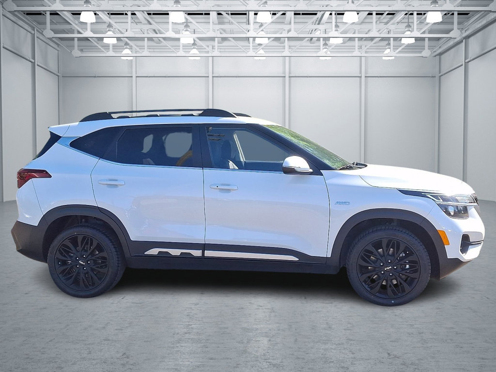 Used 2023 Kia Seltos Nightfall Edition AWD/4WD image 6
