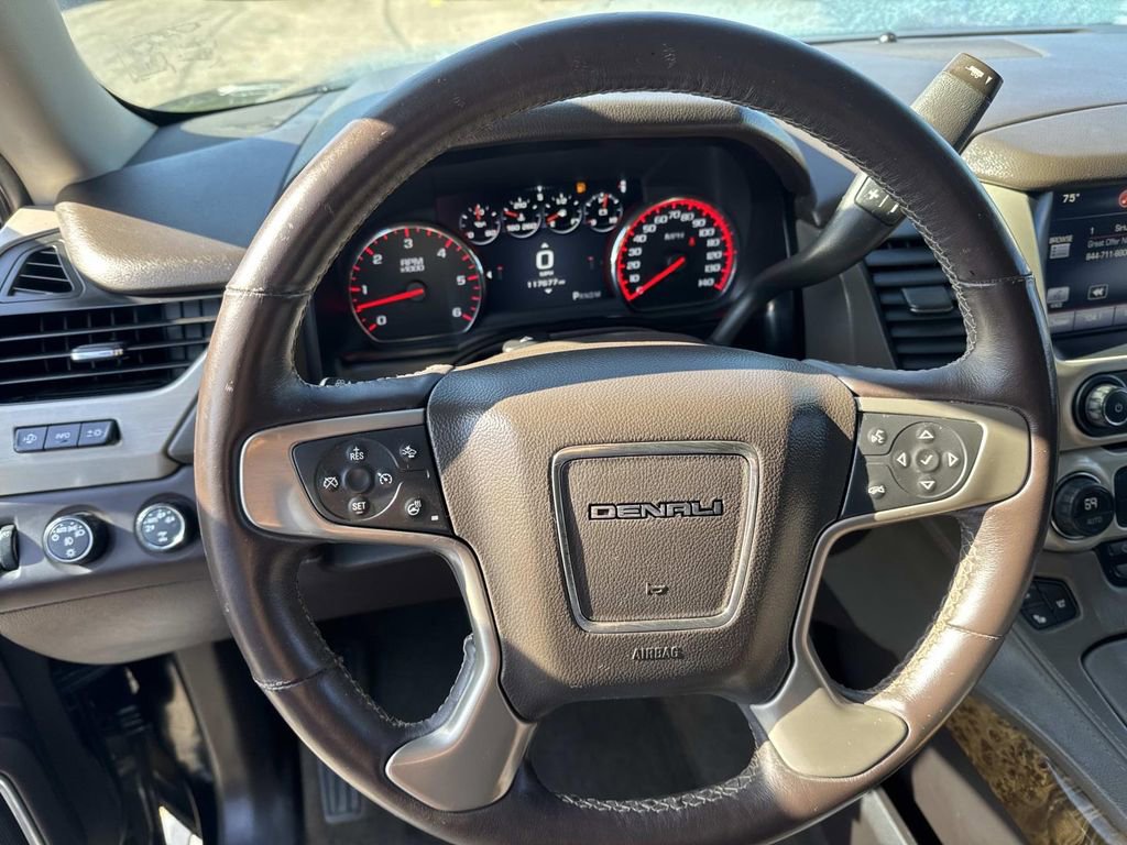 Used 2015 GMC Yukon XL Denali w/ Premium Package image 24