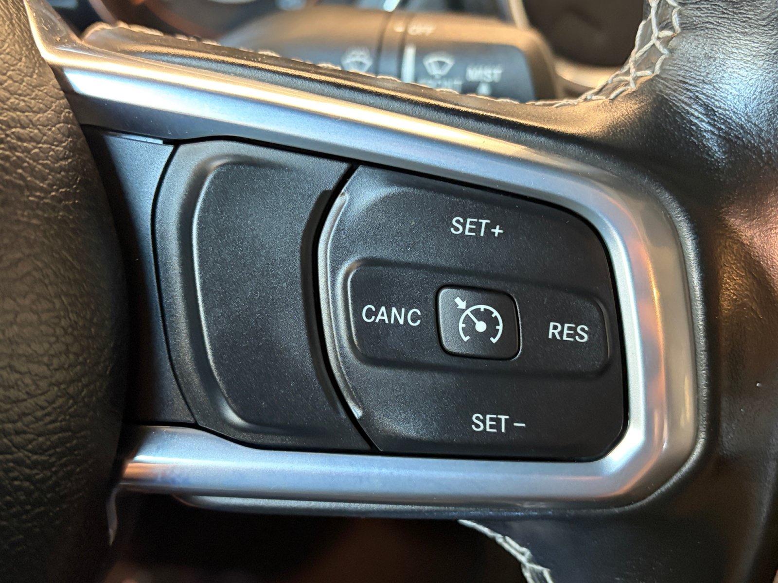 Used 2021 Jeep Gladiator Overland w/ Popular Equipment Package AWD/4WD image 18