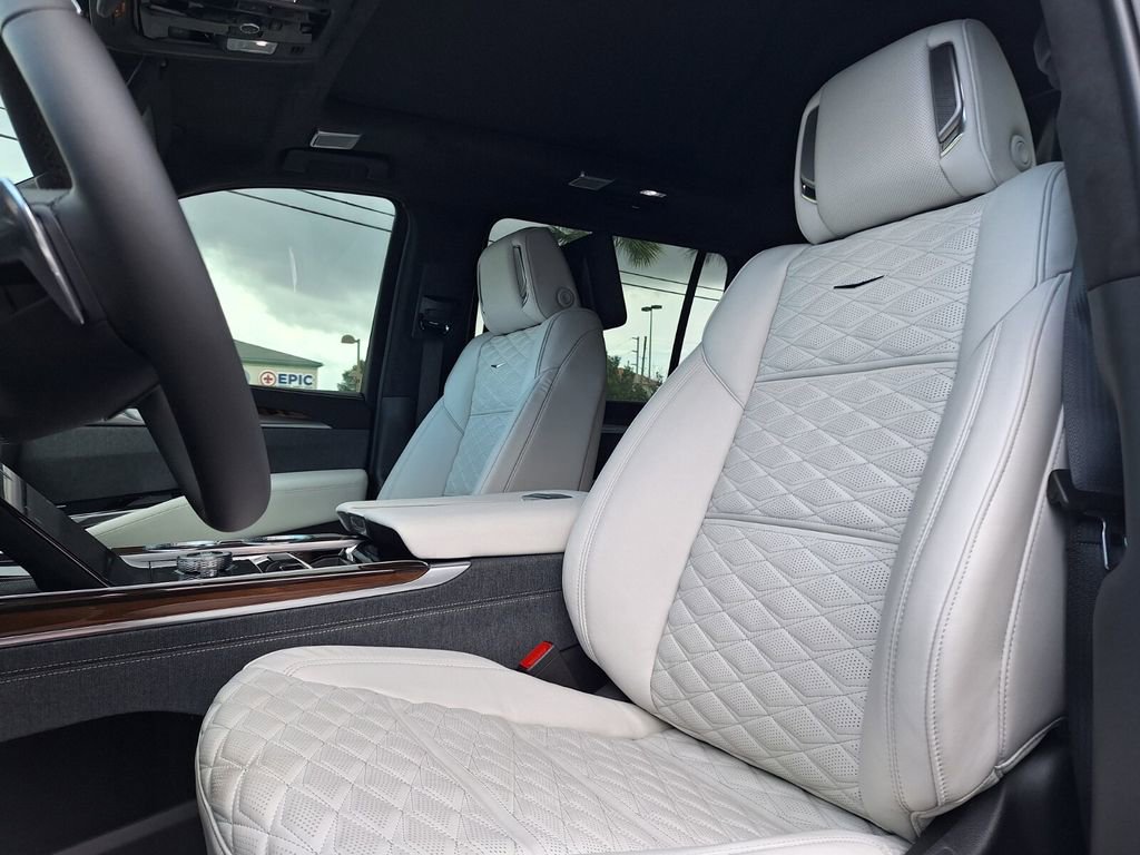 New 2026 Cadillac Escalade ESV Platinum Sport w/ LPO, ONYX Package AWD/4WD image 28
