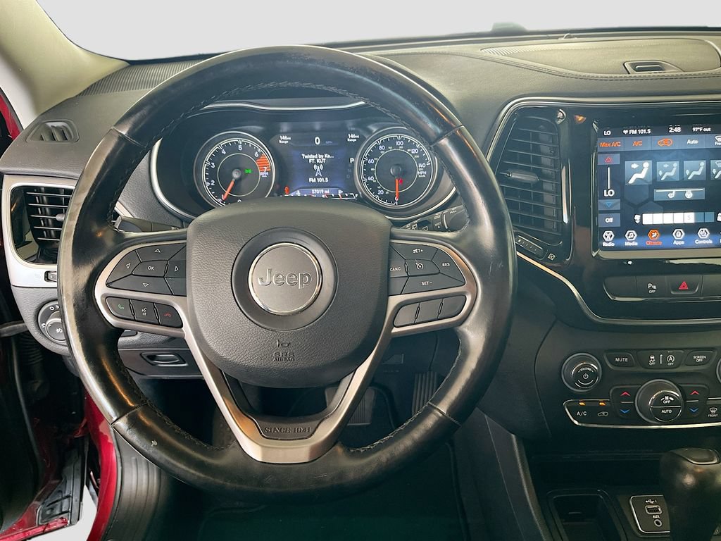 Used 2020 Jeep Cherokee Limited FWD image 11
