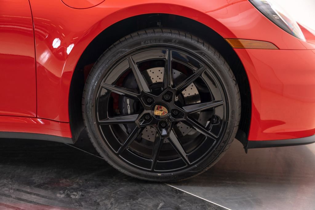 Used 2025 Porsche 911 Carrera T RWD image 49