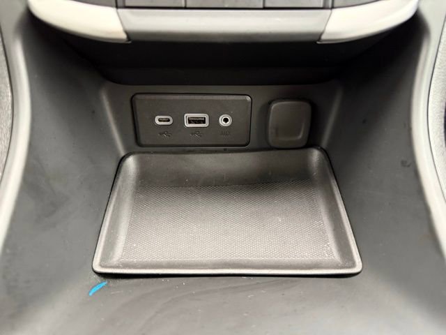 Used 2024 GMC Terrain SLE image 26