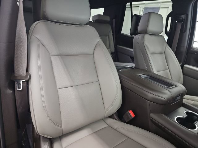 Used 2021 GMC Yukon SLT w/ Rear Media and Nav Package AWD/4WD image 12