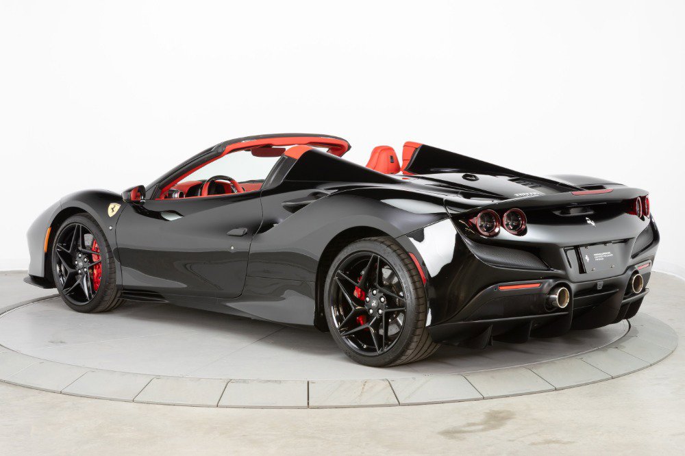Certified 2021 Ferrari F8 Tributo image 5