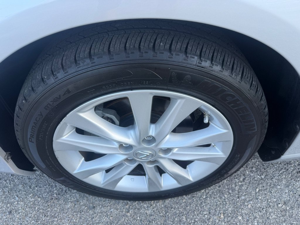 Used 2010 Lexus ES 350 w/ Preferred Accessory Package FWD image 9