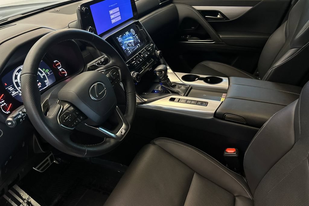 Used 2023 Lexus LX 600 F Sport w/ Accessory Package (Z1) AWD/4WD image 10