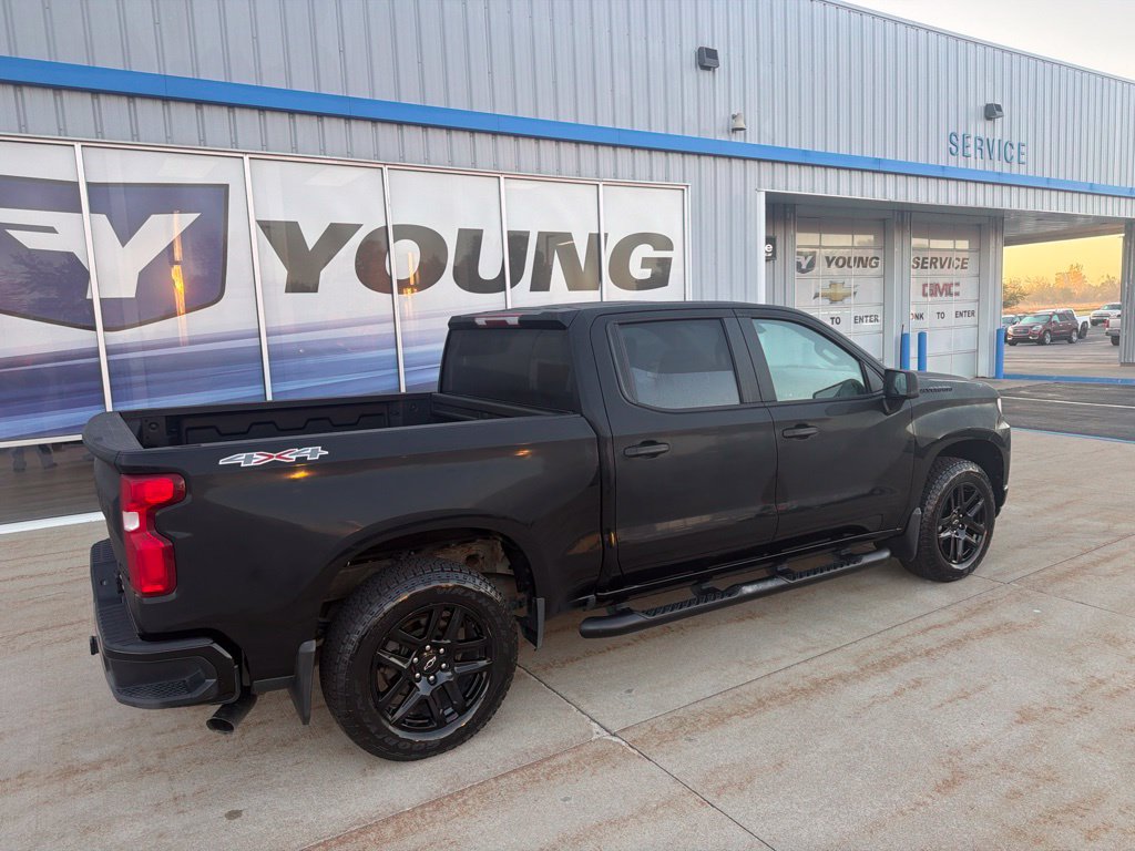 Used 2022 Chevrolet Silverado 1500 Custom w/ Rally Edition AWD/4WD image 2