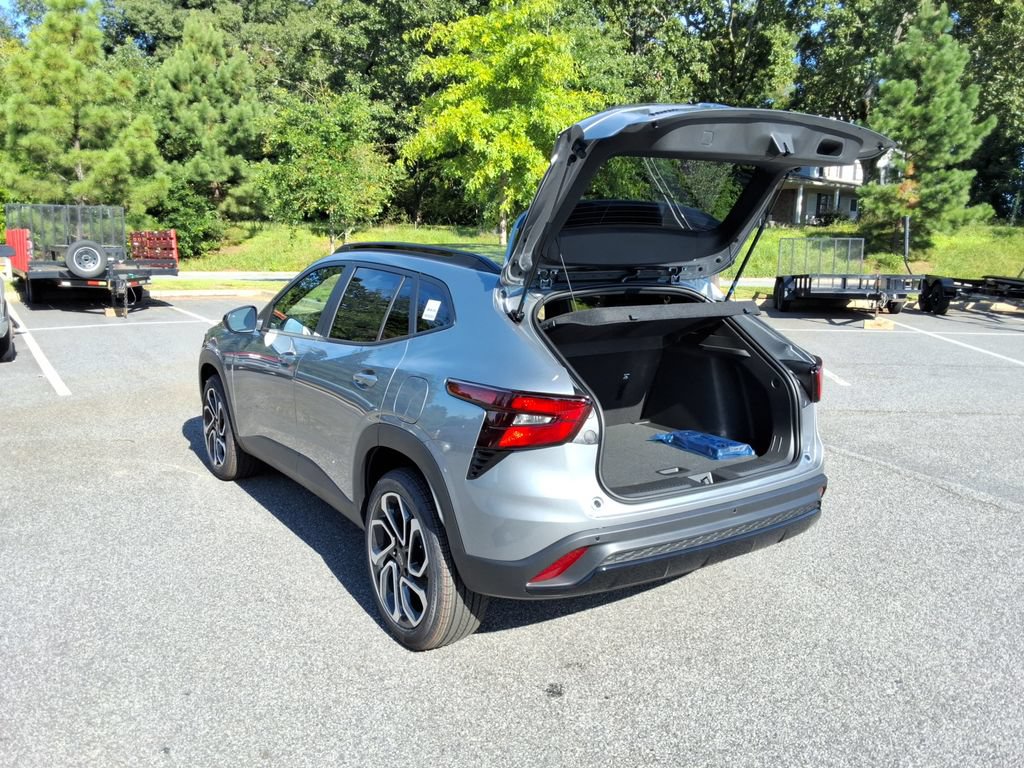 New 2026 Chevrolet Trax RS w/ Driver Confidence Package FWD image 13