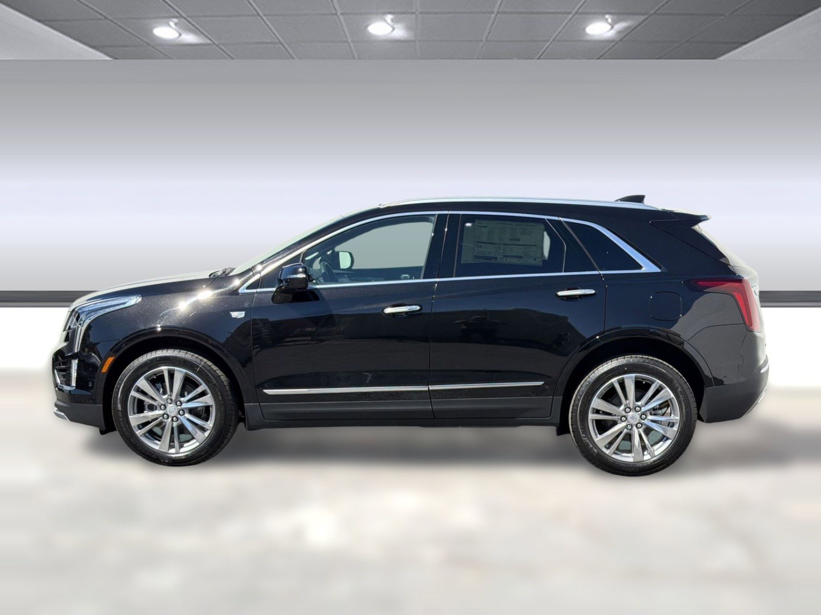 New 2026 Cadillac XT5 Premium Luxury w/ LPO, Floor Liner Package AWD/4WD image 2