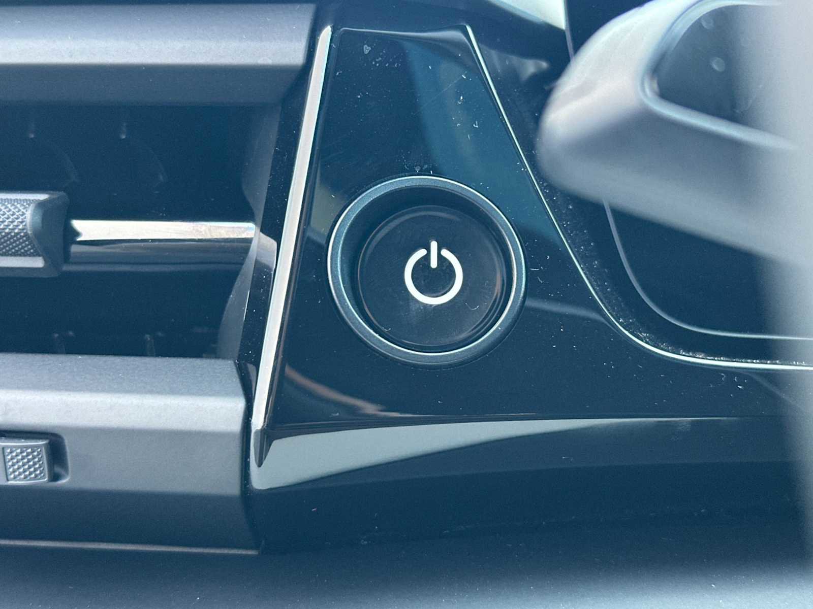 New 2026 Porsche Macan Electric RWD image 23