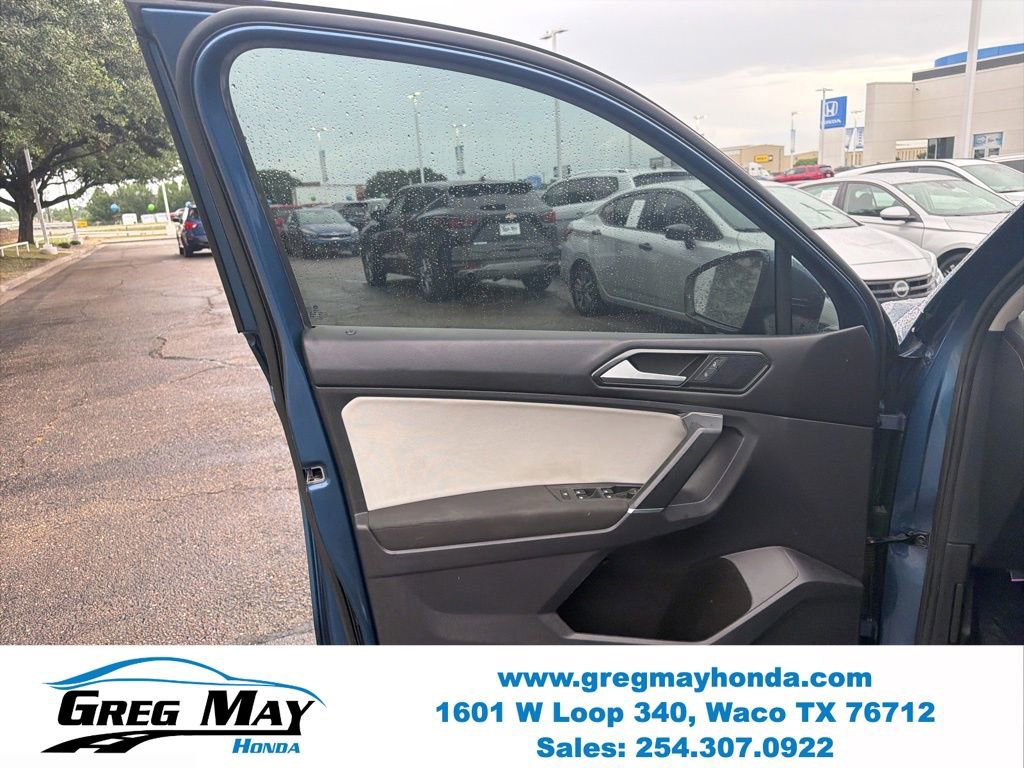 Used 2018 Volkswagen Tiguan S FWD image 9