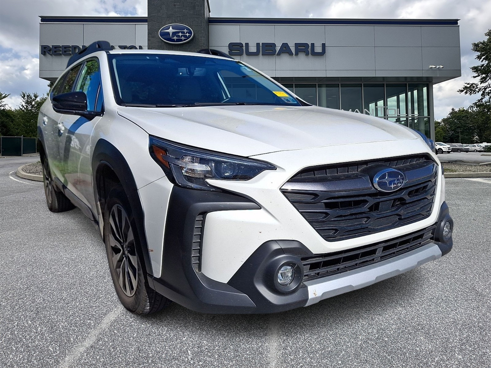 Used 2024 Subaru Outback Limited AWD/4WD image 1