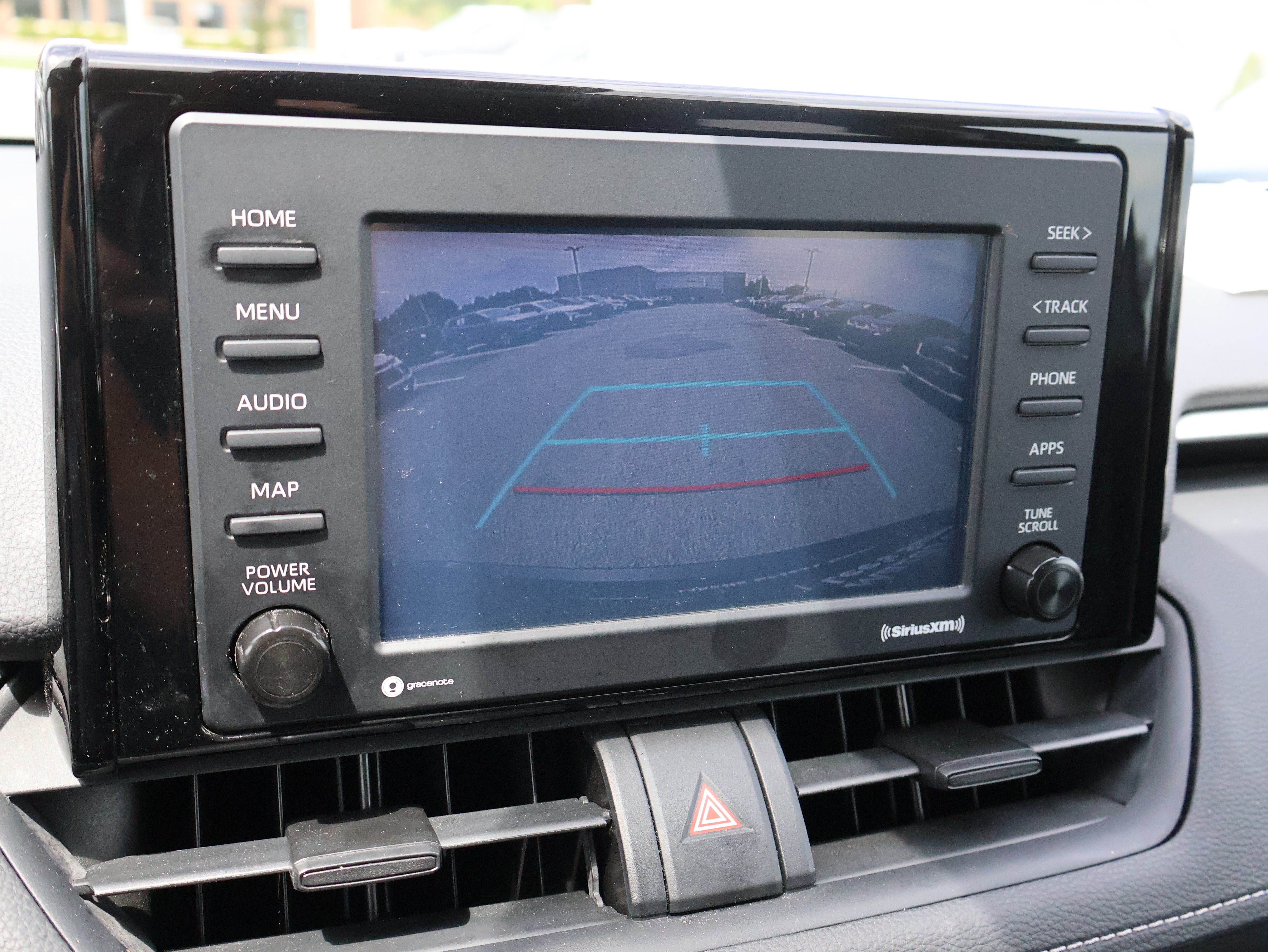 Used 2020 Toyota RAV4 LE AWD/4WD image 22