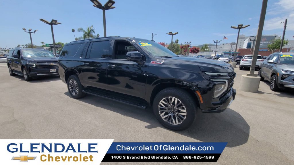 Certified 2025 Chevrolet Suburban Z71 AWD/4WD image 2