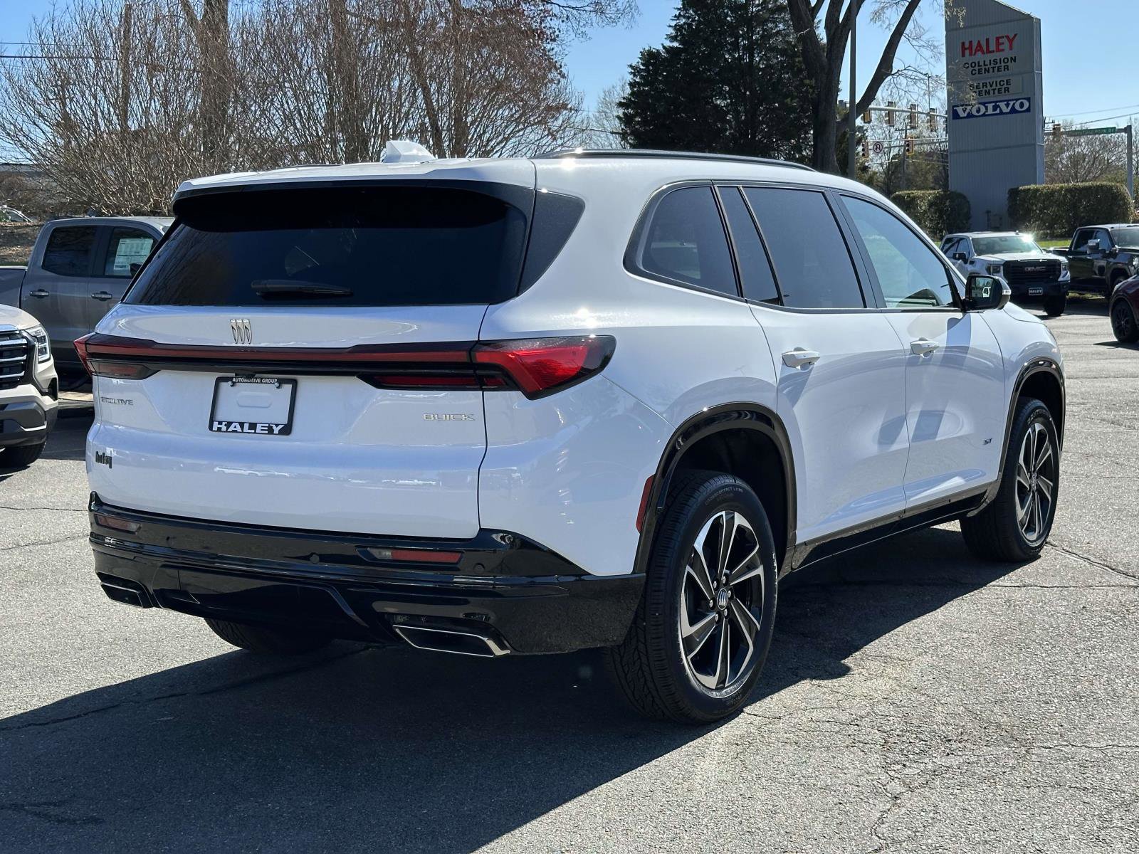 New 2025 Buick Enclave Sport Touring w/ Power Package image 19