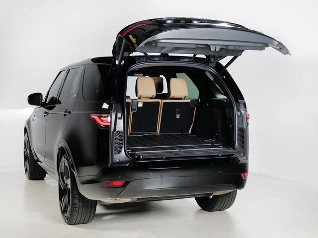 Certified 2025 Land Rover Discovery Dynamic SE AWD/4WD image 31