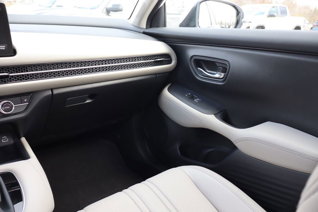 Used 2025 Honda HR-V EX-L image 39
